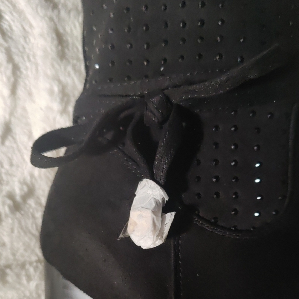 Elegant Black Knee-High Women's Boots - Picture 4 of 9